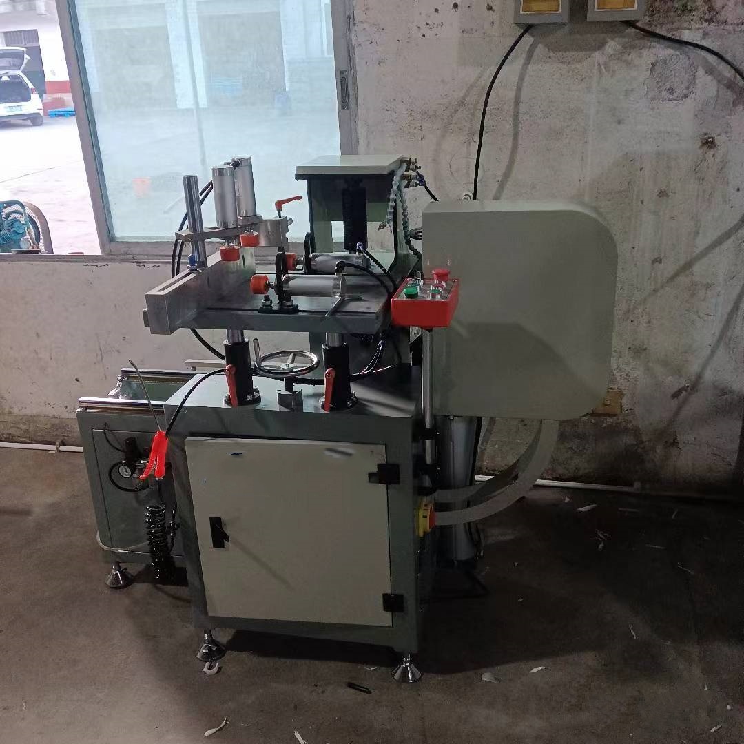 Mesin Pengilangan Akhir Profil Aluminium