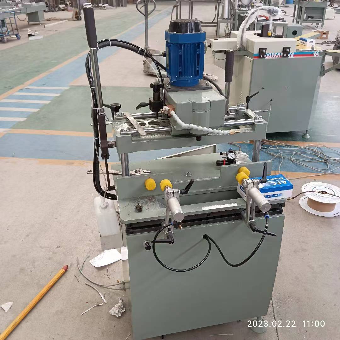 Höghastighets enaxlig kopieringsfräsmaskin